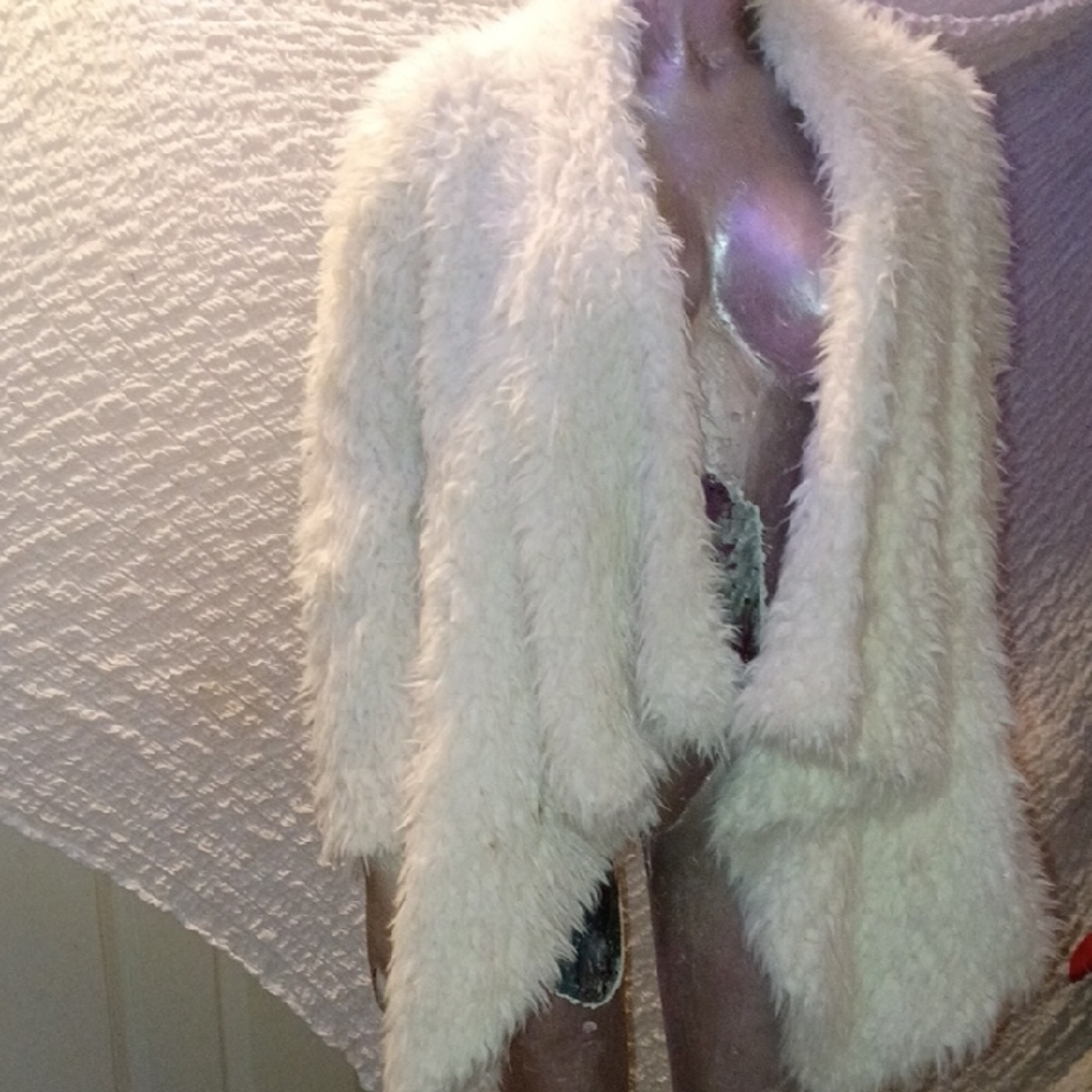 Forever 21 Cream Textured Sweater